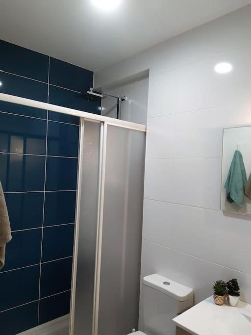Family Friendly 3 Bedroom Apt, Ideally Located In Apartment Lagos