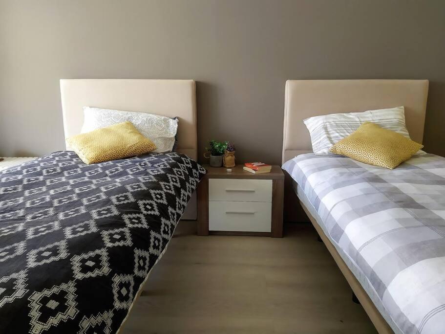 Apartment Family Friendly 3 Bedroom Apt, Ideally Located In Lagos