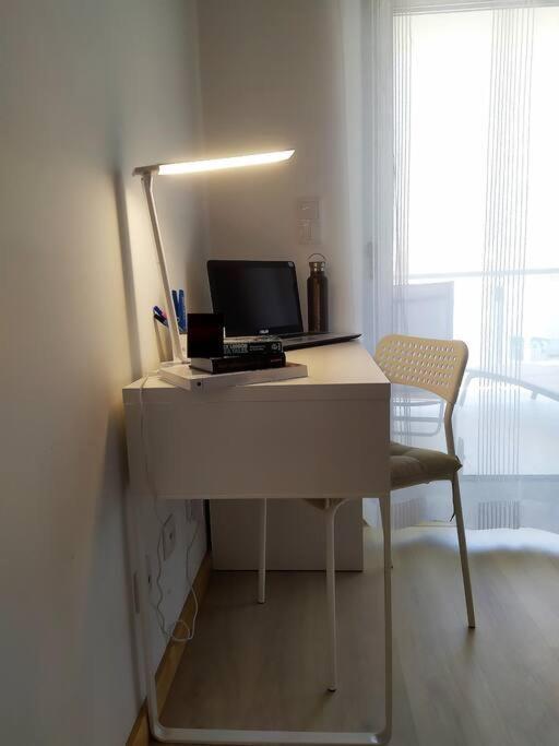 Family Friendly 3 Bedroom Apt, Ideally Located In Apartment *