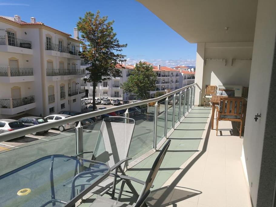 Family Friendly 3 Bedroom Apt, Ideally Located In Apartment *